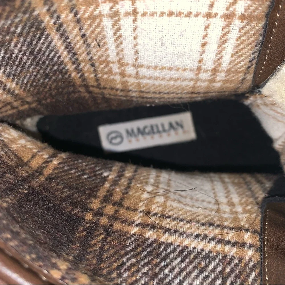 Magellan Outdoors Duck Boots Women's 11 Navy Brown Plaid Fleece Lined - Used